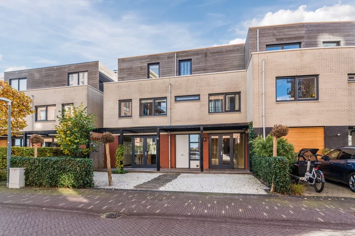 Photo 5 of Adriaan van Royenlaan 35