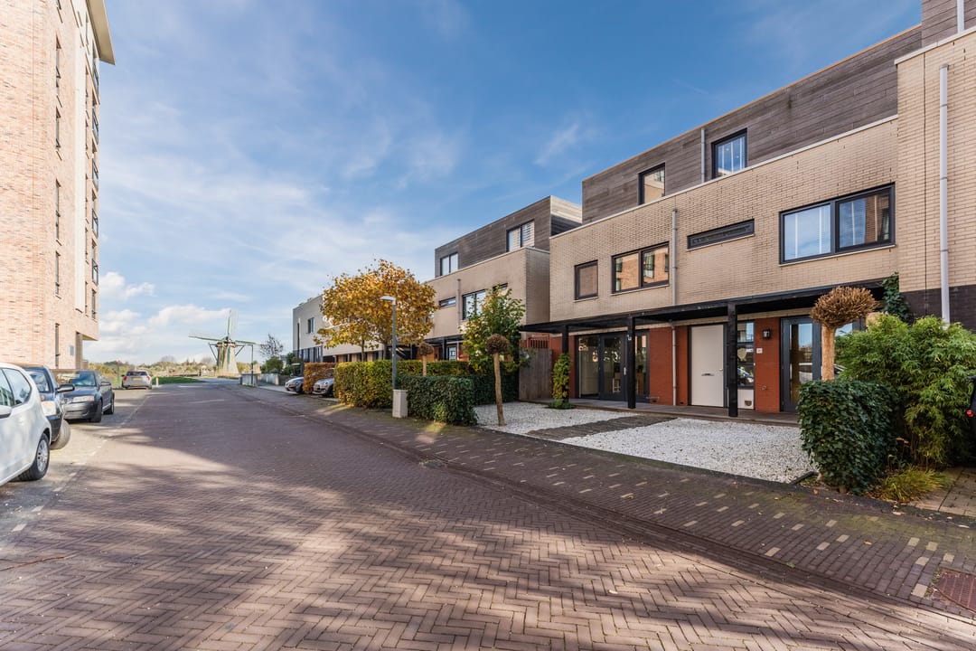 Photo 61 of Adriaan van Royenlaan 35