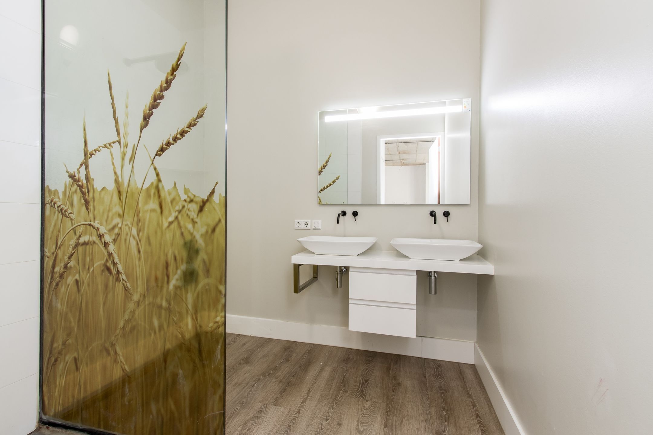 Foto 12 van Eekbrouwersweg 6-E