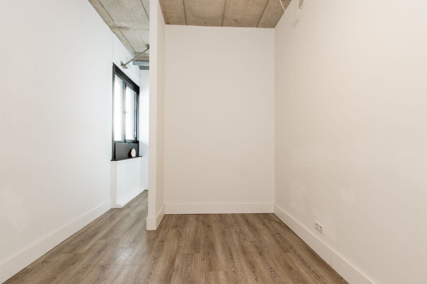 Foto 20 van Eekbrouwersweg 6-E