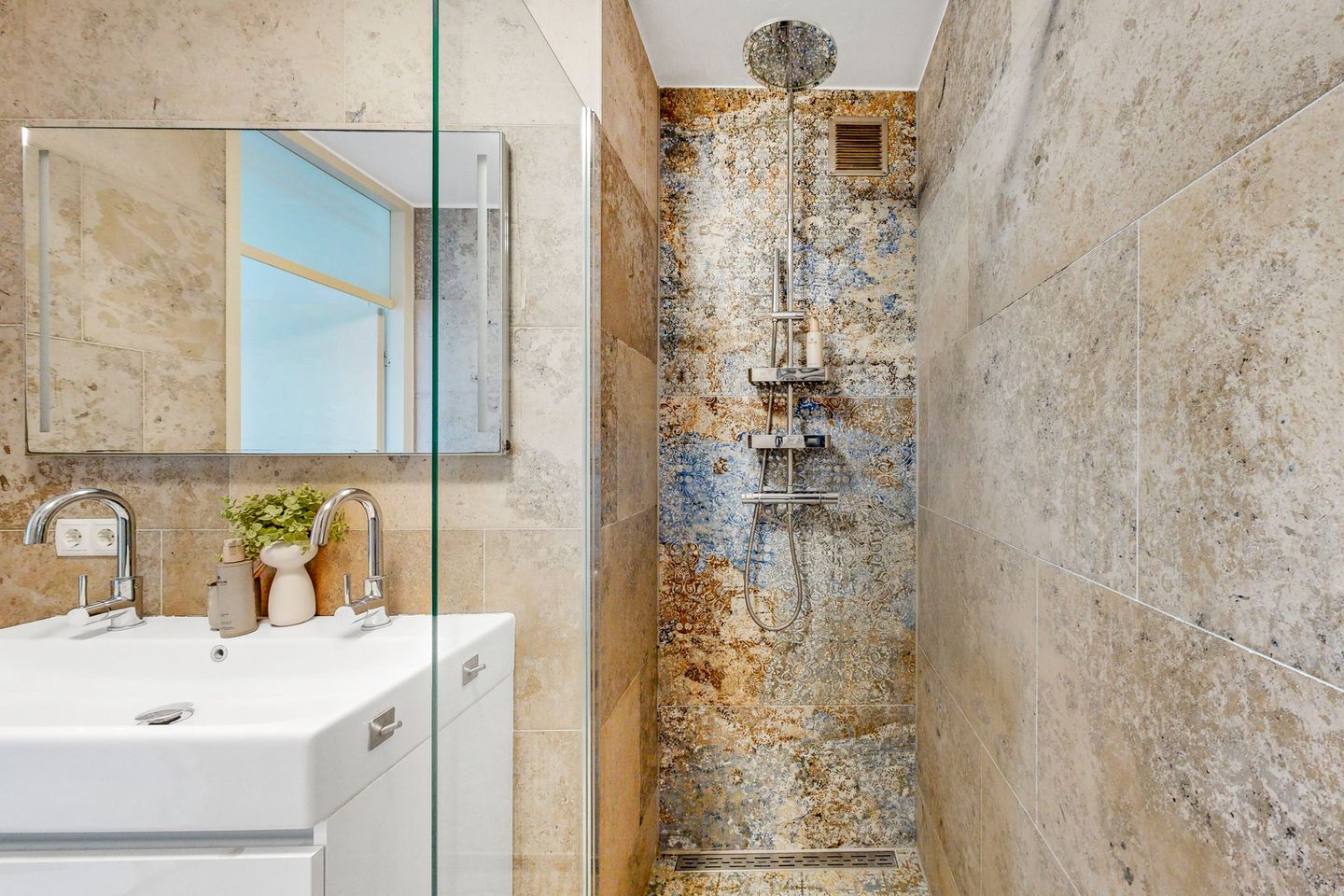 Photo 19 of Charlotte Brontéstraat 194