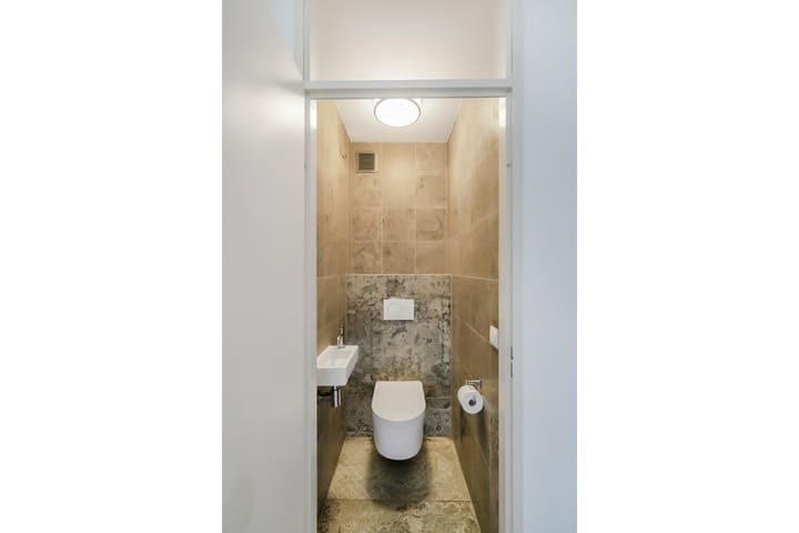 Photo 20 of Charlotte Brontéstraat 194