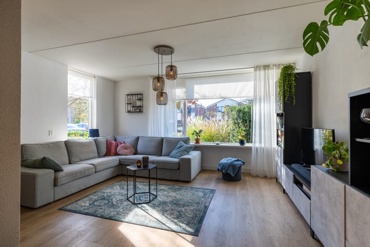 Photo 3 of Pinksterbloem 57