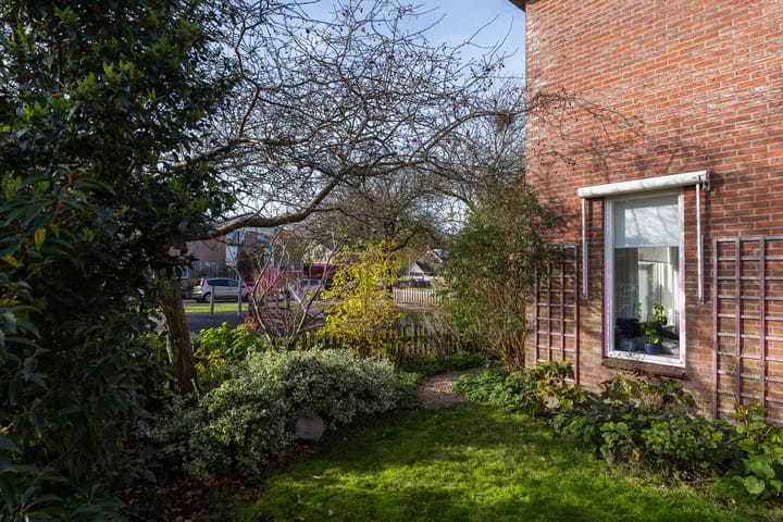 Photo 33 of Pinksterbloem 57