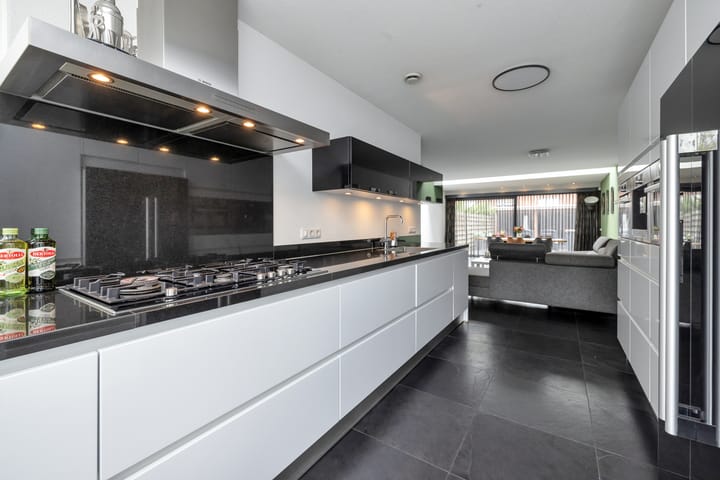 Photo 2 of Veenmos 65