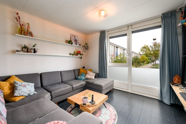 Foto 2 van Van Goghstraat 9