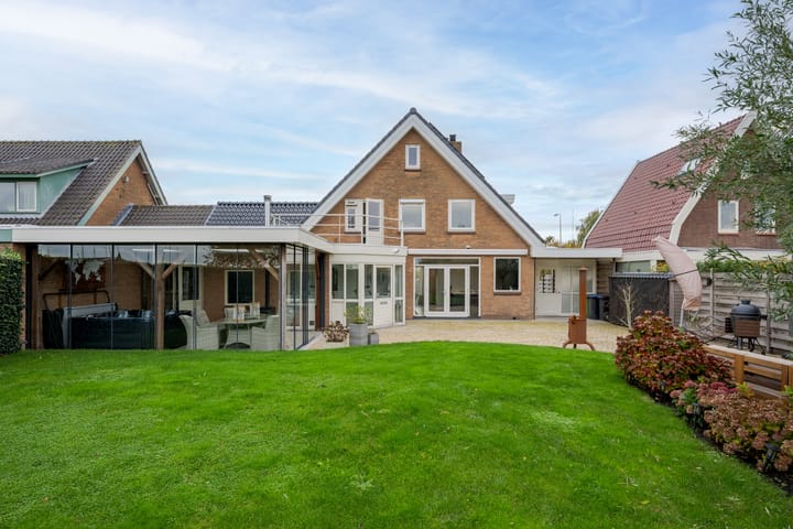 Photo 4 of Burgemeester Bakhuizenlaan 26