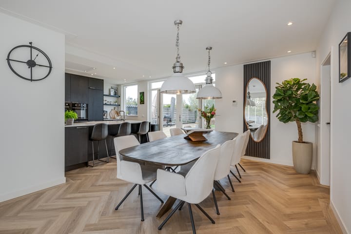 Photo 2 of Burgemeester Bakhuizenlaan 26