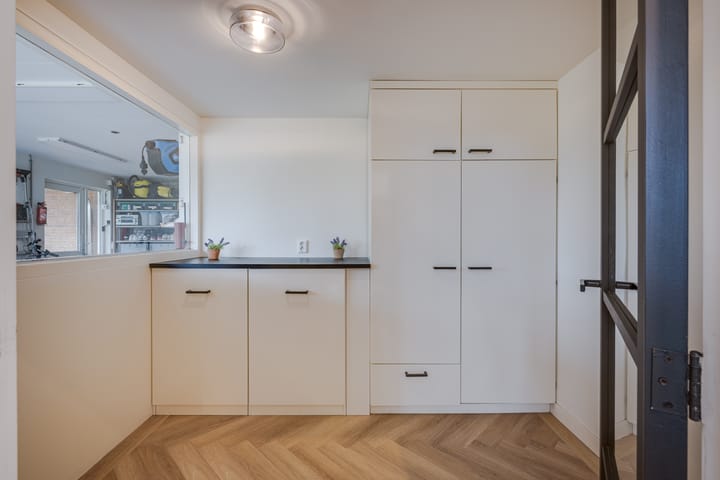 Photo 23 of Burgemeester Bakhuizenlaan 26