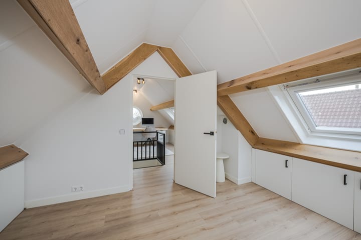 Photo 42 of Burgemeester Bakhuizenlaan 26