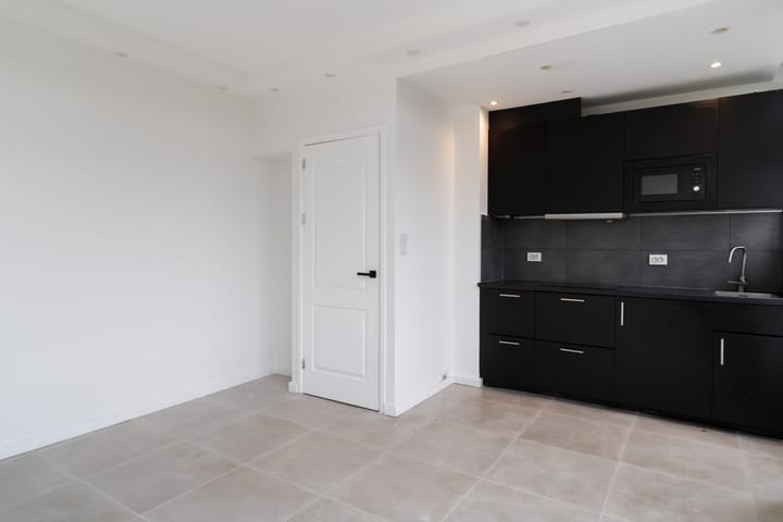 Photo 12 of Frans Bekkerstraat 100-D