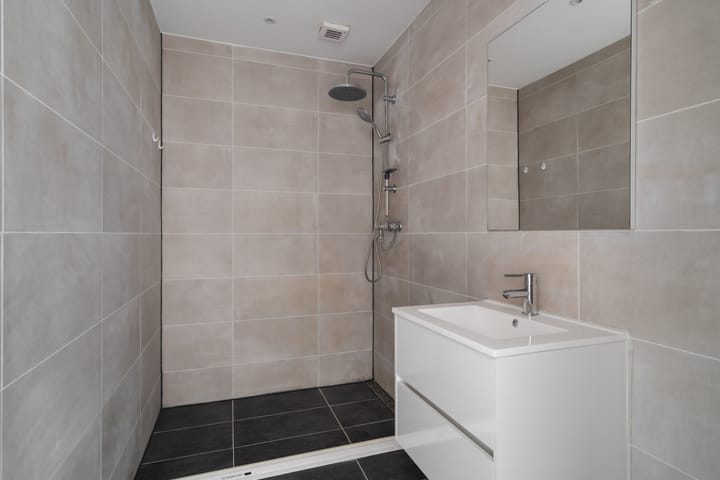 Photo 28 of Frans Bekkerstraat 100-D