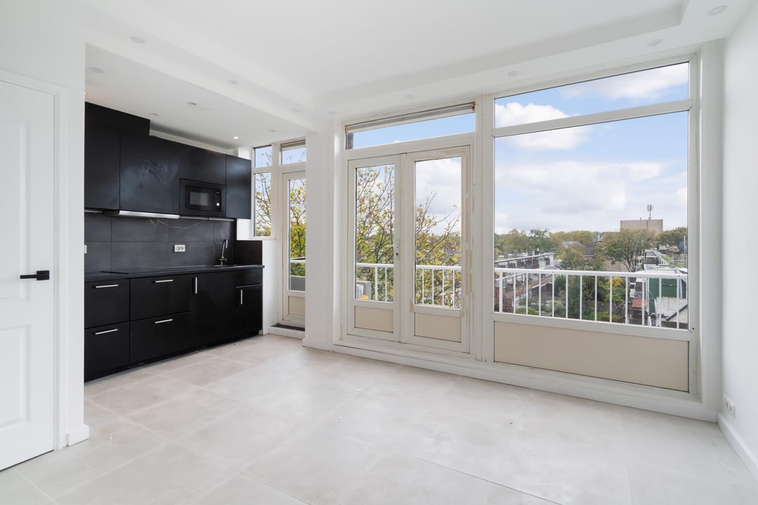 Photo 2 of Frans Bekkerstraat 100-D