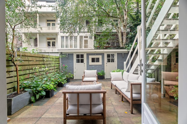 Foto 9 van Van Eeghenstraat 12-H