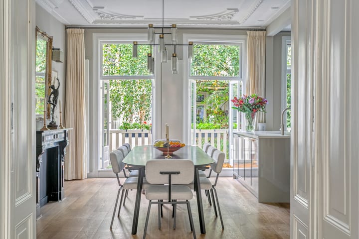 Foto 11 van Van Eeghenstraat 12-H