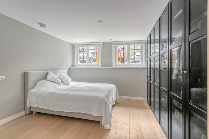 Foto 26 van Van Eeghenstraat 12-H