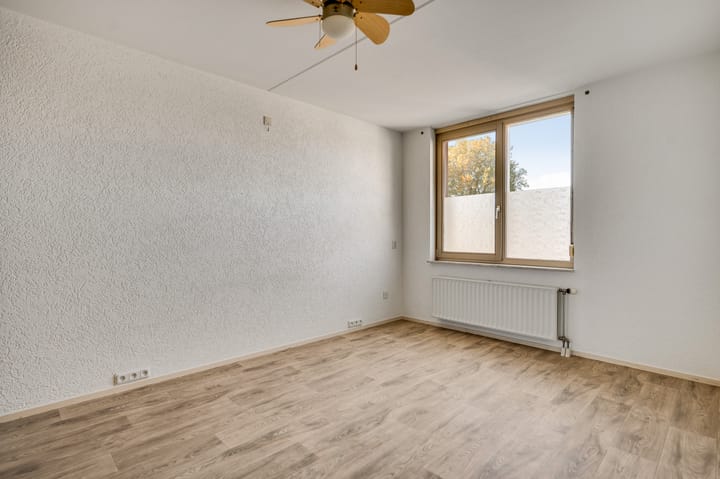 Photo 14 of Beatrixstraat 52