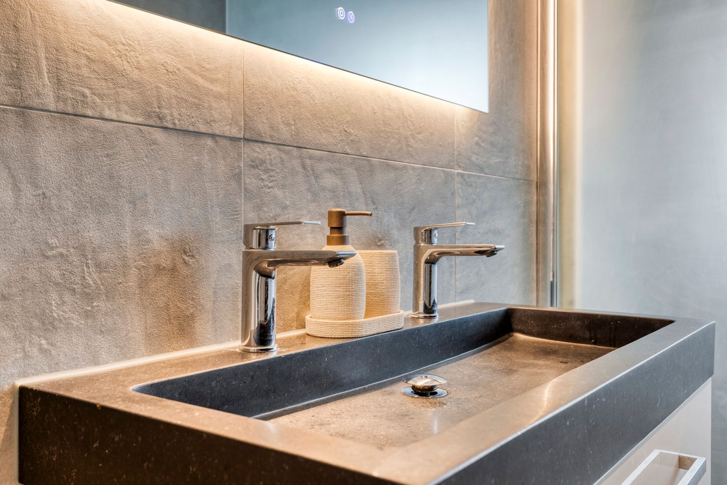 Foto 40 van Beeldsweg 17-B