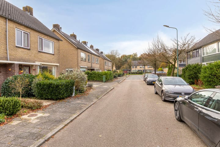 Photo 3 of Rosweydelaan 128