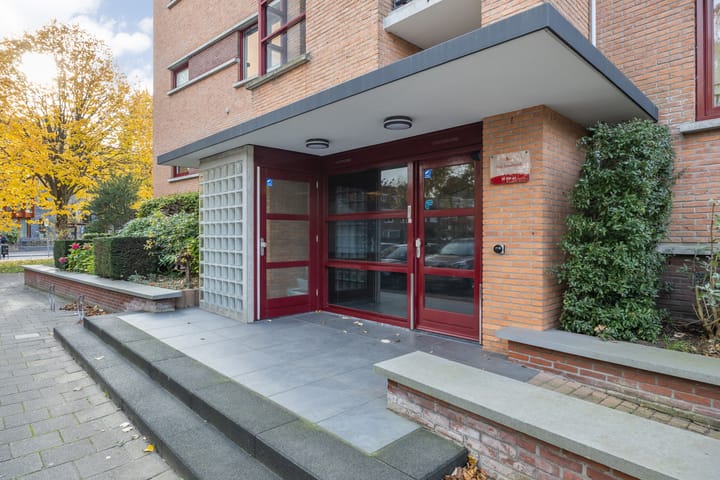 Photo 11 of Beatrixstraat 45