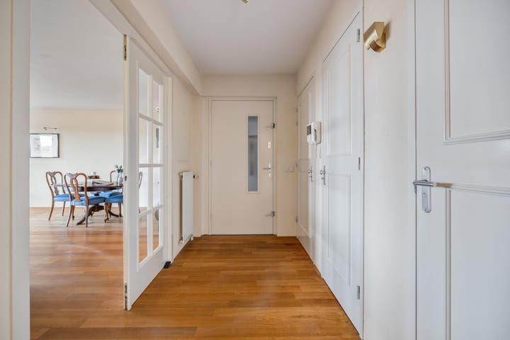 Photo 15 of Beatrixstraat 45