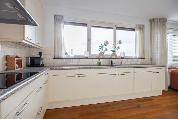 Photo 37 of Beatrixstraat 45