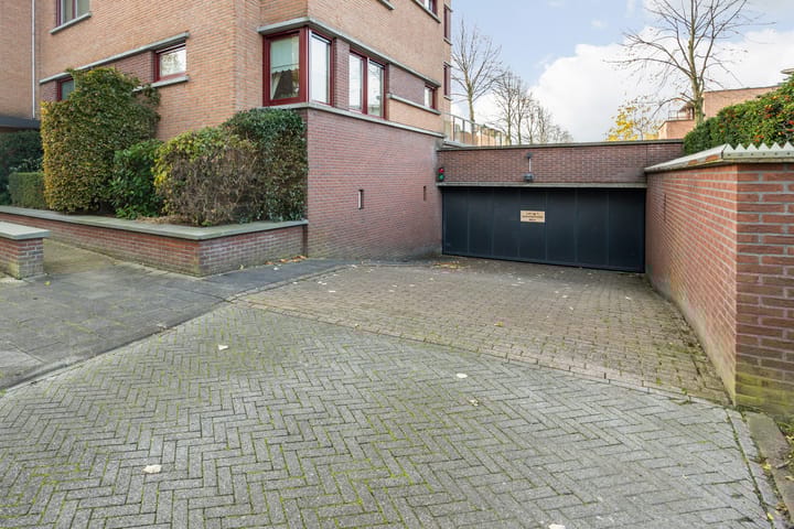 Photo 10 of Beatrixstraat 45