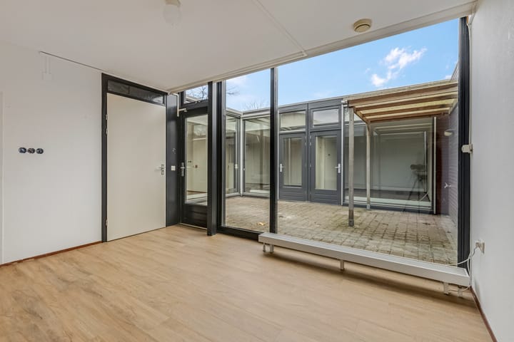 Photo 5 of Trompstraat 75