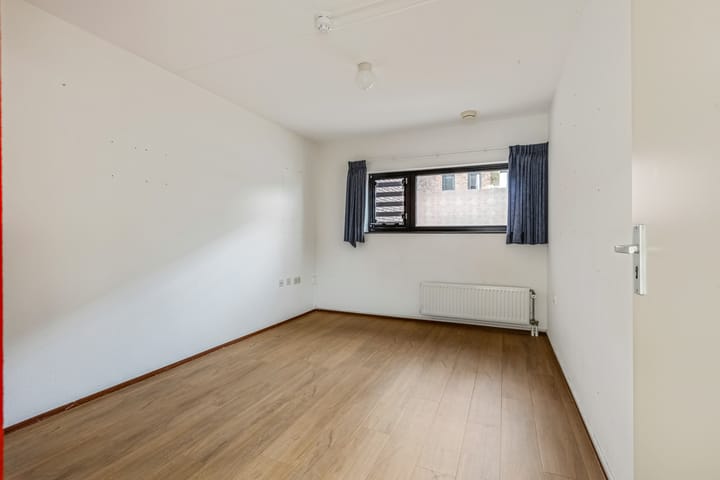 Photo 9 of Trompstraat 75