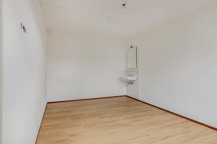 Photo 10 of Trompstraat 75