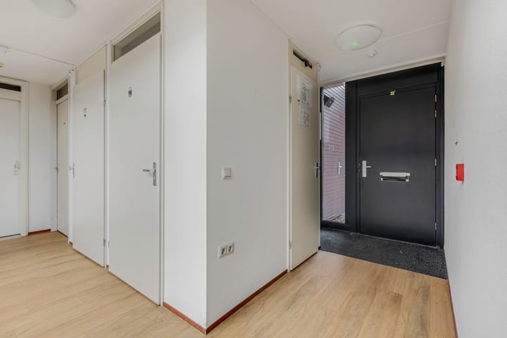 Photo 12 of Trompstraat 75