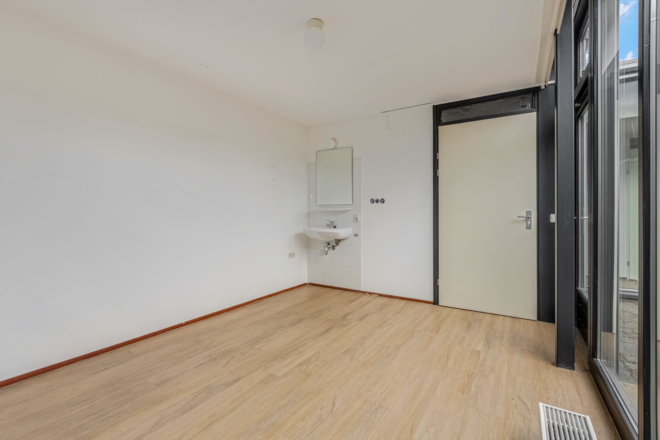 Foto 15 van Trompstraat 75