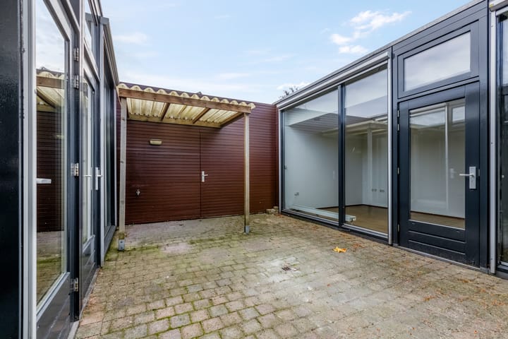 Photo 16 of Trompstraat 75