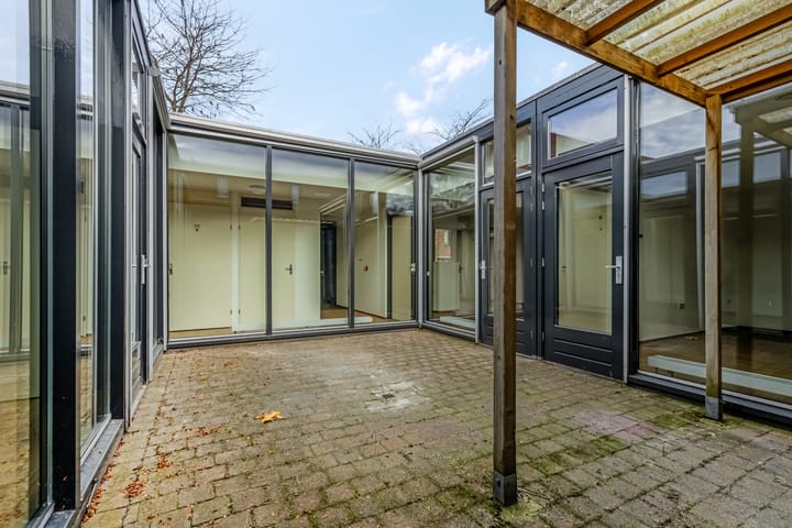 Photo 17 of Trompstraat 75