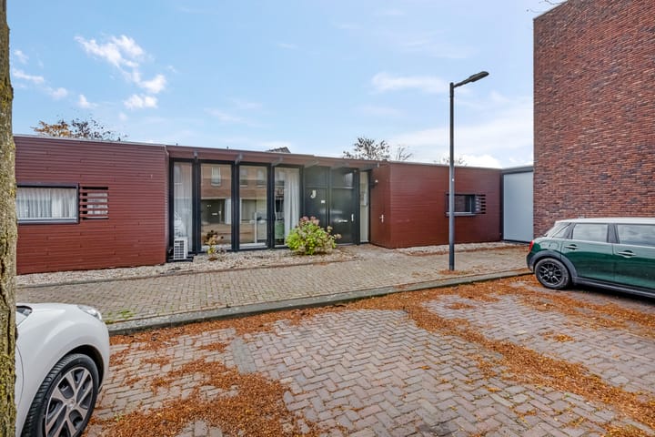 Photo 18 of Trompstraat 75