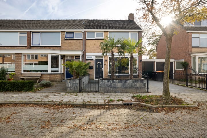 Photo 2 of Dibbitsstraat 19