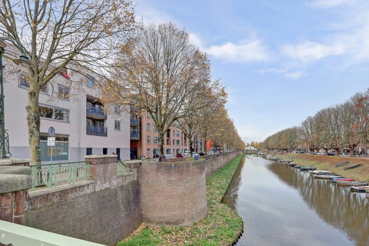 Foto 2 van van Berckelstraat 50