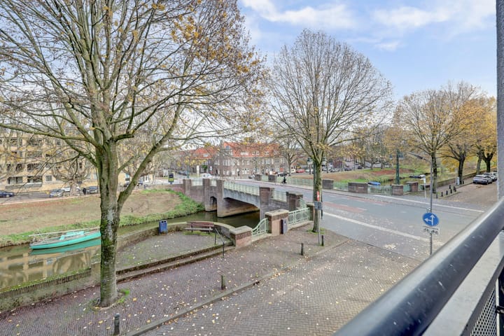 Foto 8 van van Berckelstraat 50