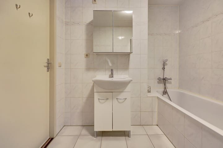 Foto 25 van van Berckelstraat 50