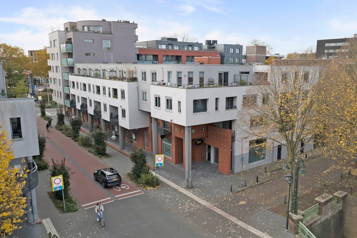 Foto 28 van van Berckelstraat 50