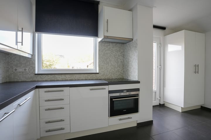 Photo 6 of Wezelderweg 17