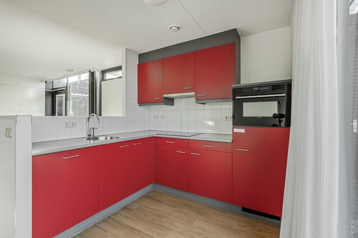 Photo 5 of Trompstraat 77