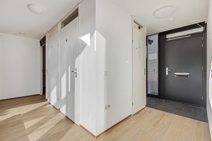 Photo 6 of Trompstraat 77