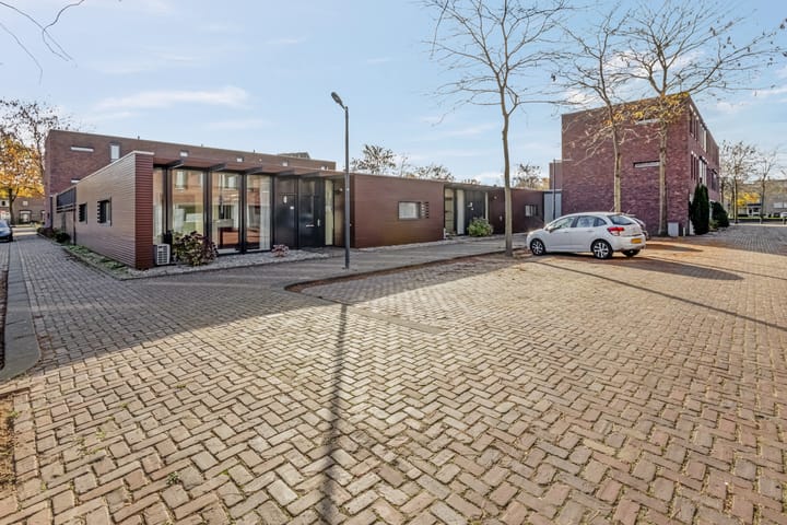 Photo 19 of Trompstraat 77