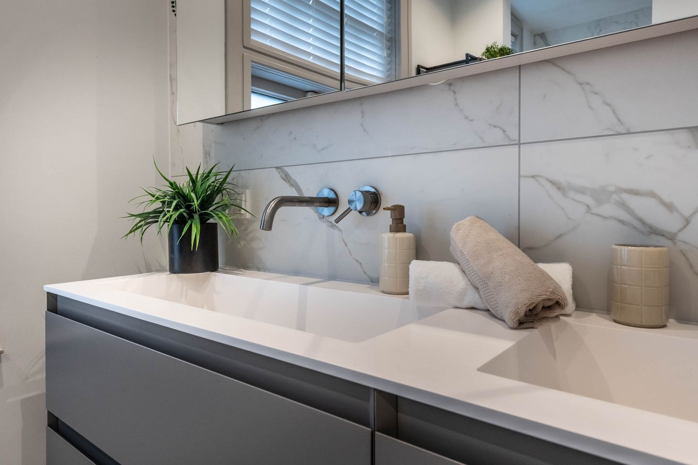 Photo 25 of Johan Verhulstweg 69