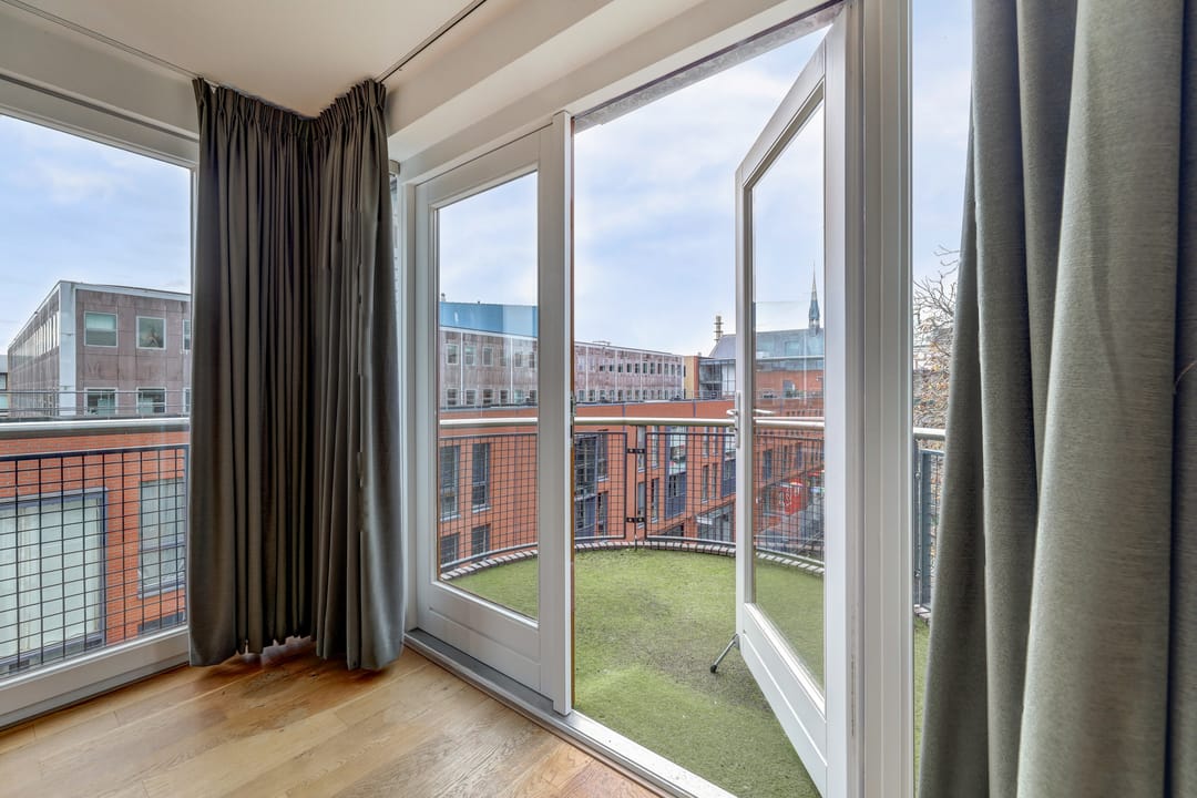 Photo 26 of Raadhuishof 14