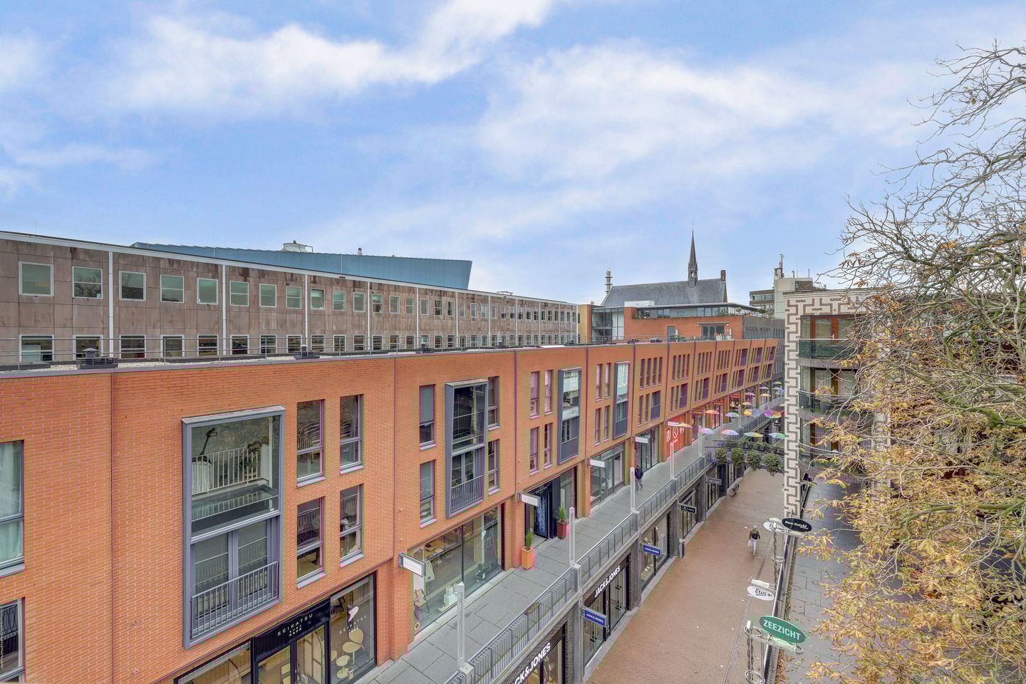 Photo 29 of Raadhuishof 14