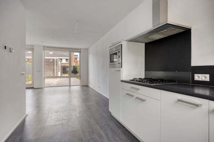 Photo 4 of Schoolstraat 2