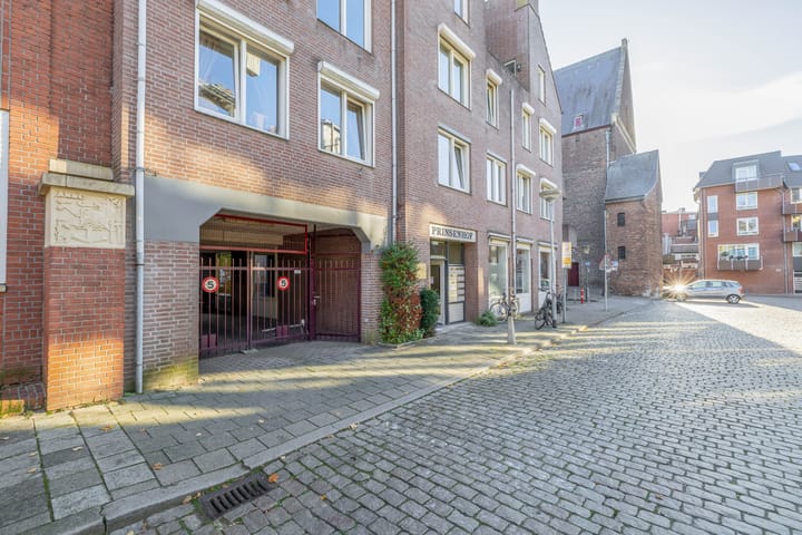 Photo 21 of Lohofstraat 8