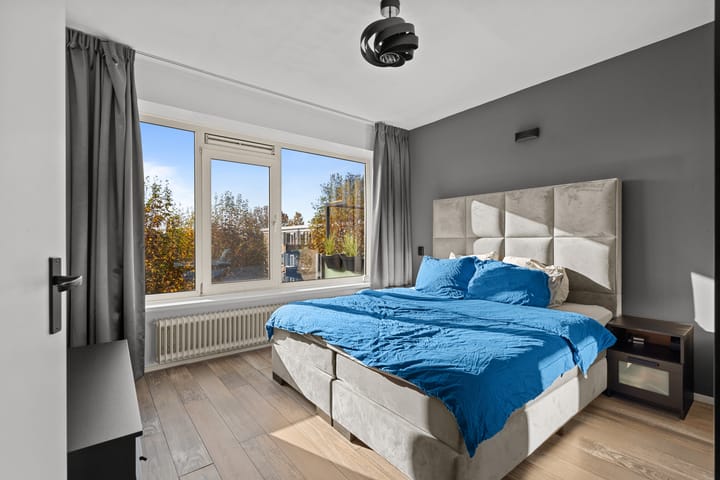 Photo 28 of Televisiebaan 96